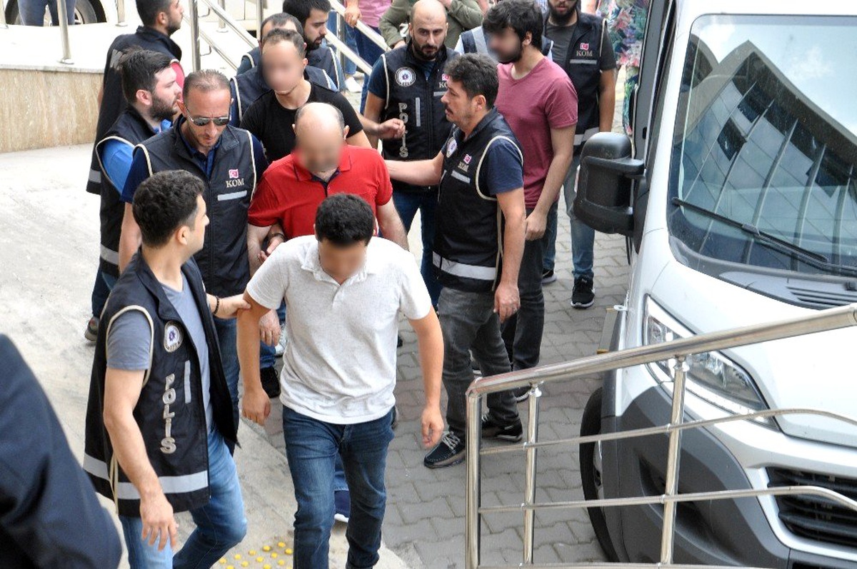 Zonguldak merkezli 7 ilde FETÖ operasyonu: 10 şüpheliden 5\'i tutuklandı
