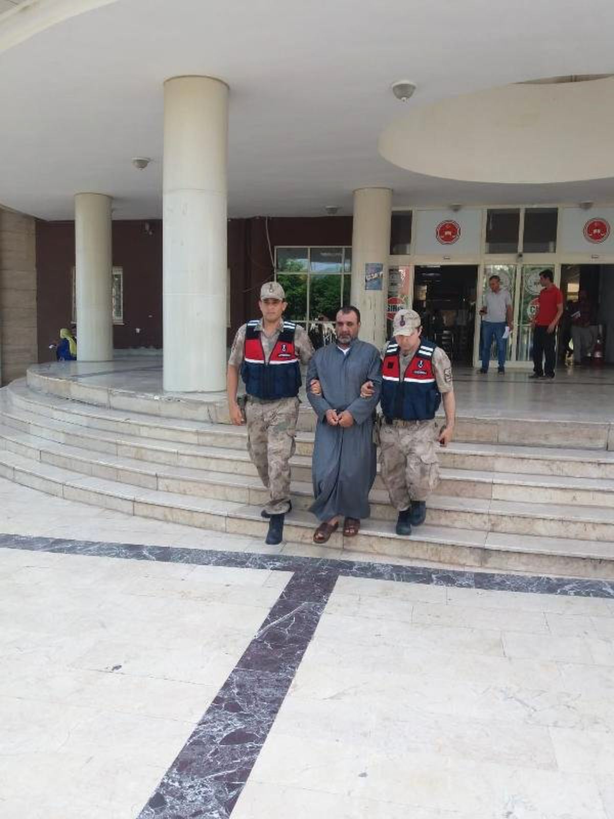 Akçakale\'de yakalanan DEAŞ\'lı terörist tutuklandı
