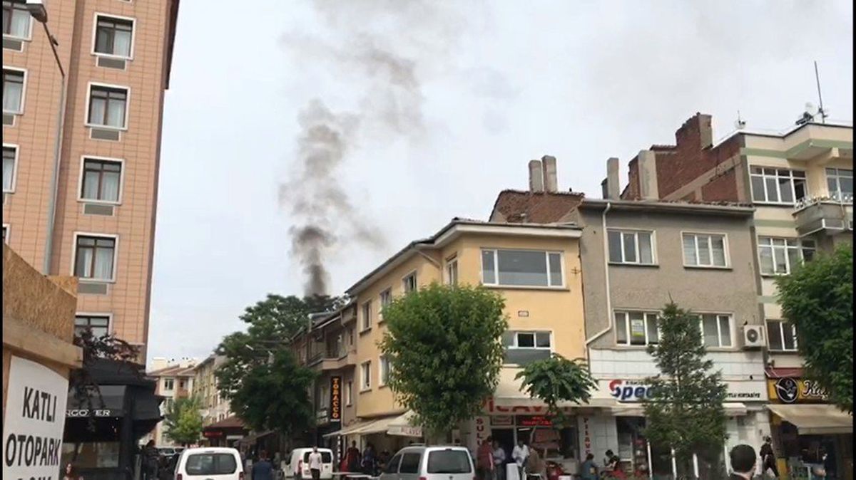 Eskişehir\'de baca yangını panik oluşturdu
