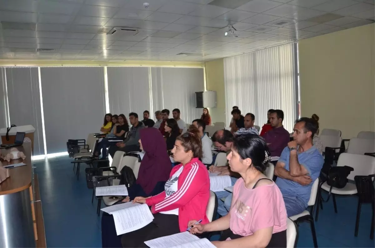 Gençlik ve Spor İl Müdürlüğü Personeli İlk Yardım Eğitimi Alıyor