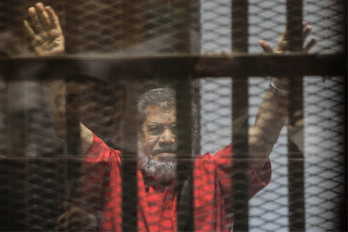 İngiliz gazetesinden Mursi\'ye 20 dakika müdahale edilmediği iddiası