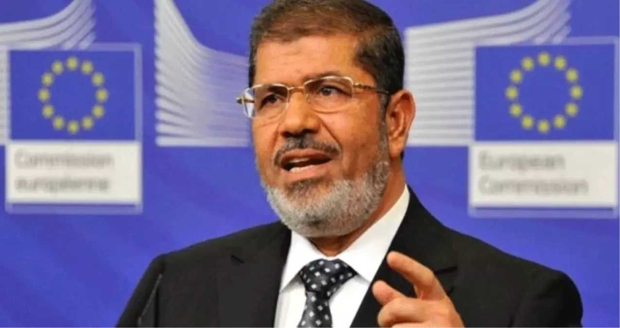 Mursi\'nin vefatını duyuran spikerin hatası ülkenin gündemine oturdu!