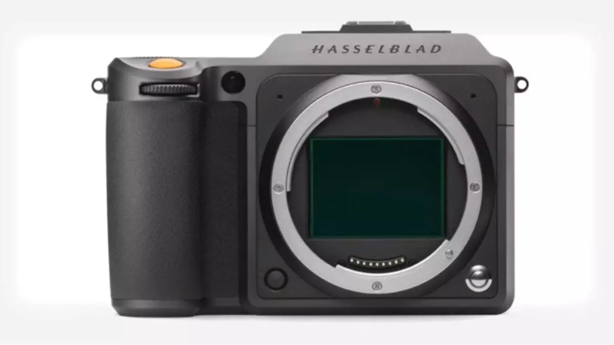 Orta Format Kameraların Kralı Hasselblad Yeni Canavarını Tanıttı: X1D II 50C