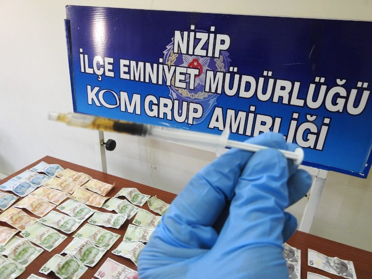 Polis uyuşturucu tacirlerine göz açtırmıyor