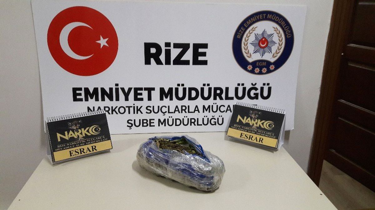 Rize\'deki asayiş uygulamasında 1 kilo 300 gram esrar maddesi ele geçirildi
