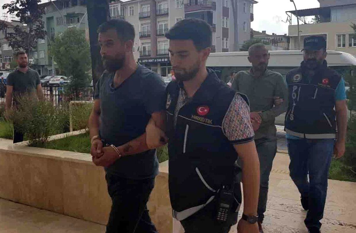 Tokat\'ta ecstasy hap operasyonu: 4 tutuklama