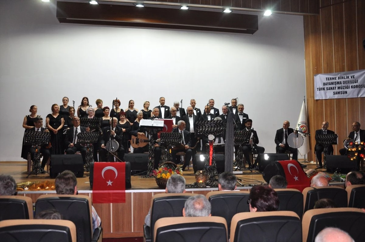 Türk Sanat Müziği Korosu\'ndan Terme\'de konser