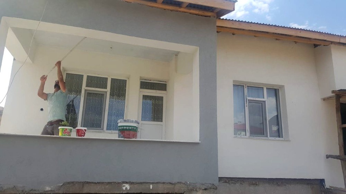 Yetim ailenin yarım kalan evi tamamlandı