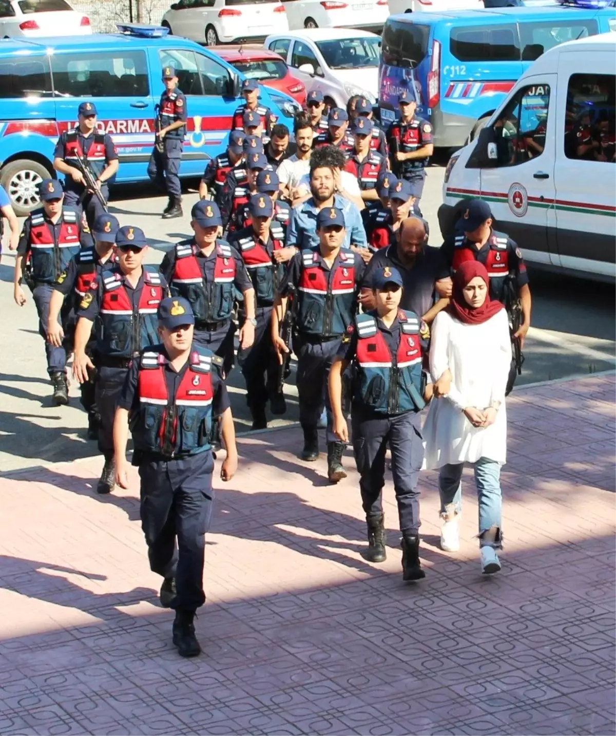 12 kaçak göçmenin ölümüyle ilgili 8 kişi tutuklandı