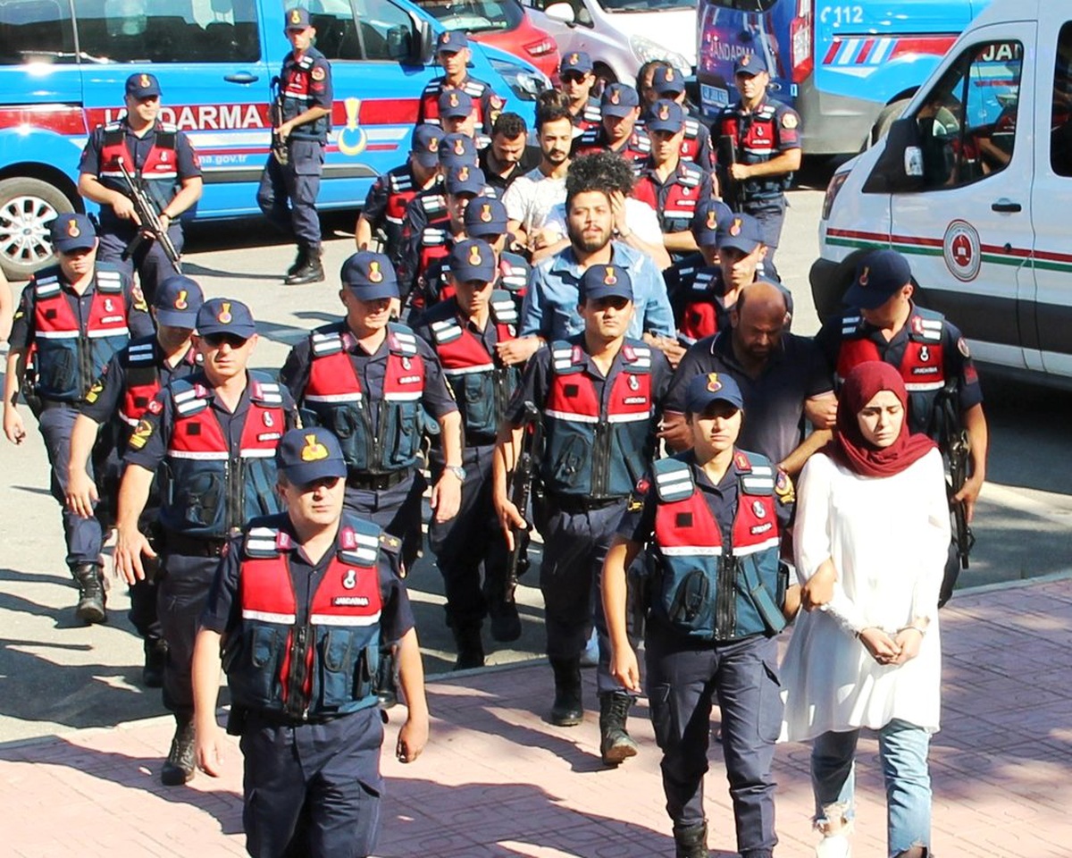 12 kaçak göçmenin ölümüyle ilgili 8 kişi tutuklandı