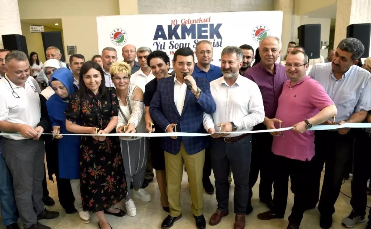 AKMEK yıl sonu sergisi açıldı