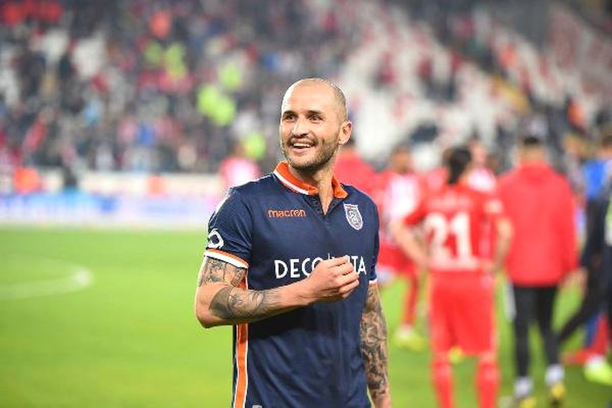 Başakşehir\'de Kudriashov ile yollar ayrıldı