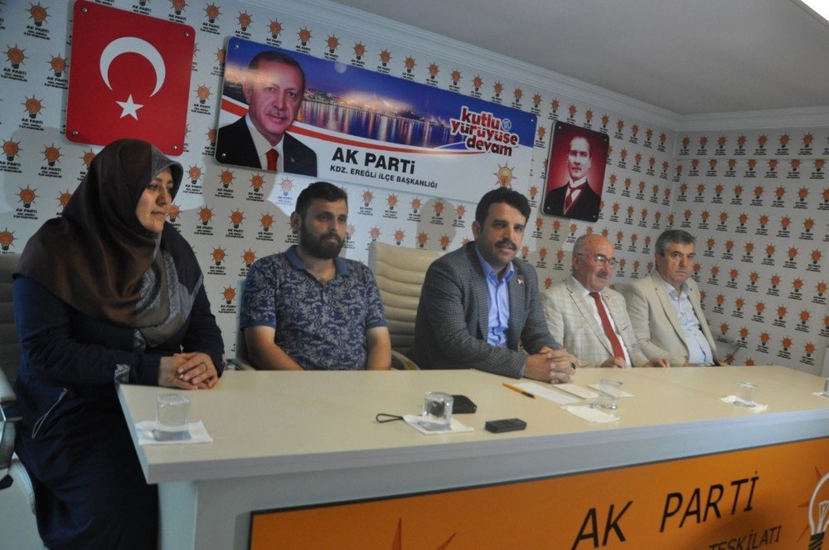 CHP\'li belediyenin işçi çıkartmasına tepki
