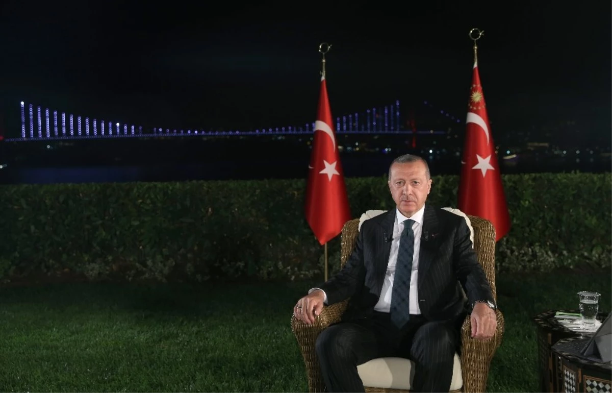 Cumhurbaşkanı Erdoğan: "Yasalarımızda bir ilin valisine yöneticisine bu tür küfürlerin karşılığı...