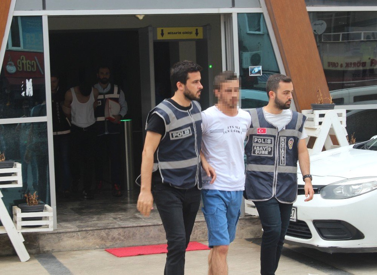 Kamyonlara dadanan akü hırsızı kardeşler yakalandı