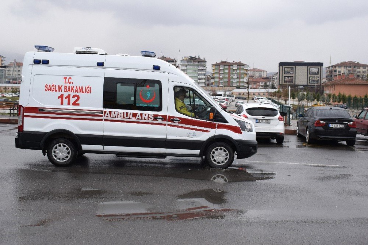Malatya\'da feci kaza: 1 ölü, 5 yaralı