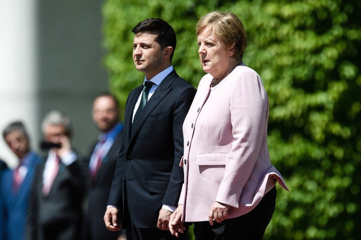 Merkel\'in "Susuz kaldım" açıklamasına doktordan yalanlama