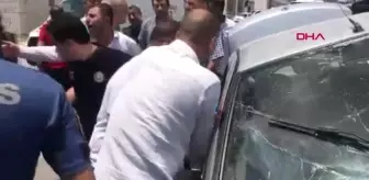 ŞANLIURFA Otomobil ile hafif ticari araç çarpıştı: 1 ölü, 2 yaralı