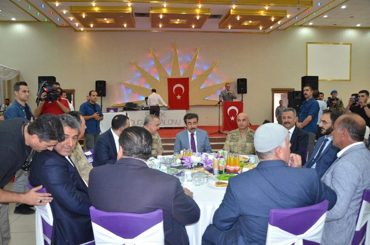 Silvan\'da husumetli aileler barıştırıldı