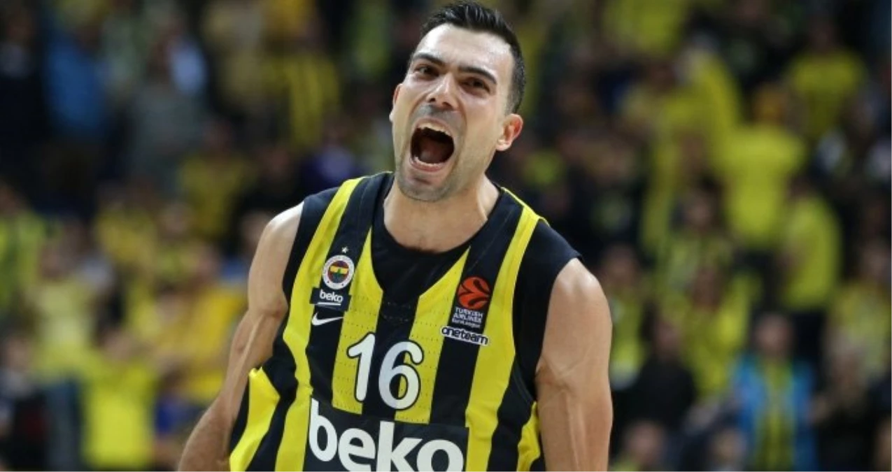 Sloukas, Fenerbahçe\'de kaldı! 6 milyon euroluk teklif