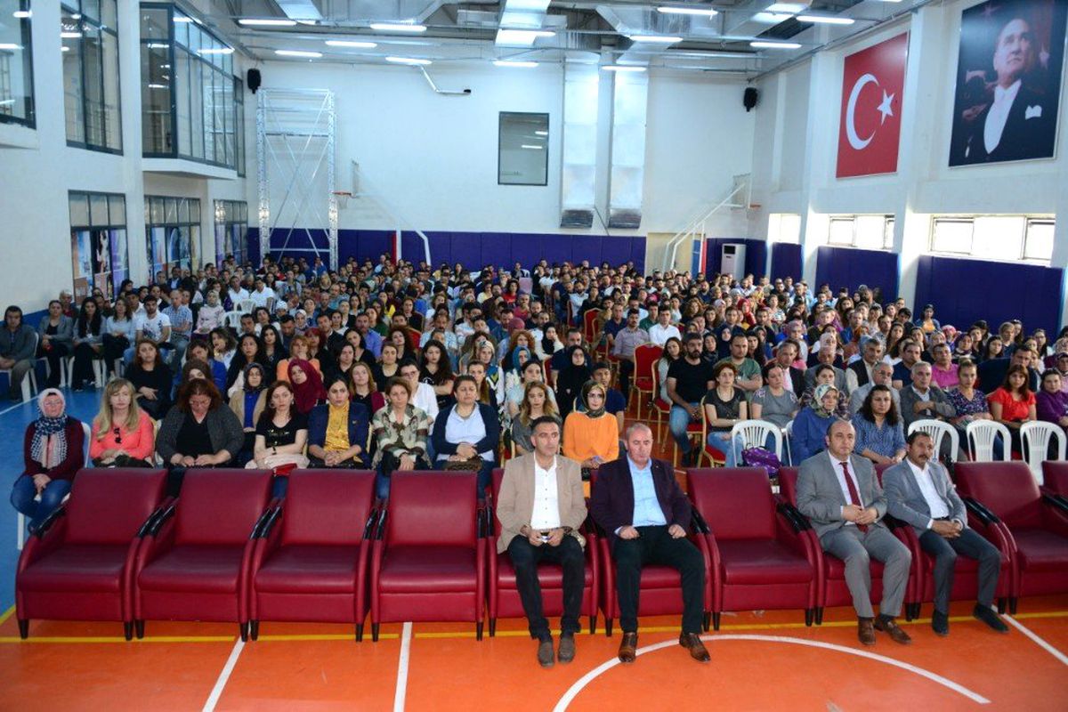 Vali Mustafa Masatlı Başkanlığında, Milli Eğitim yıl sonu değerlendirme toplantısı düzenlendi