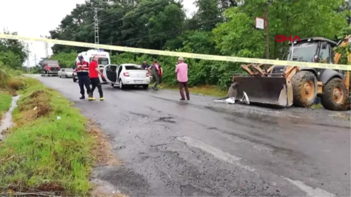 ZONGULDAK Otomobil iş makinası ile çarpıştı 1 ölü 1 yaralı