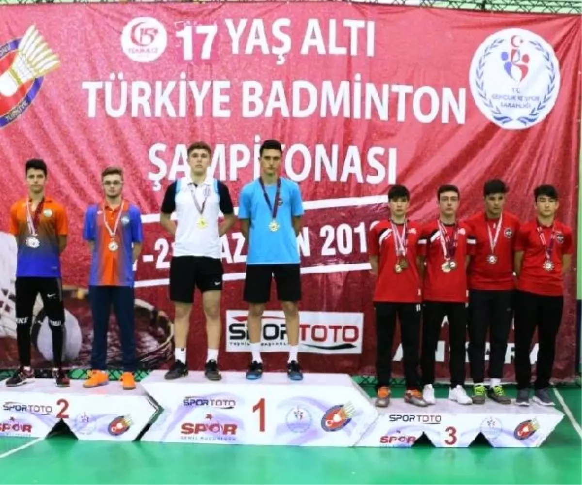 Ankara\'da düzenlenen Türkiye Badminton Şampiyonası tamamlandı