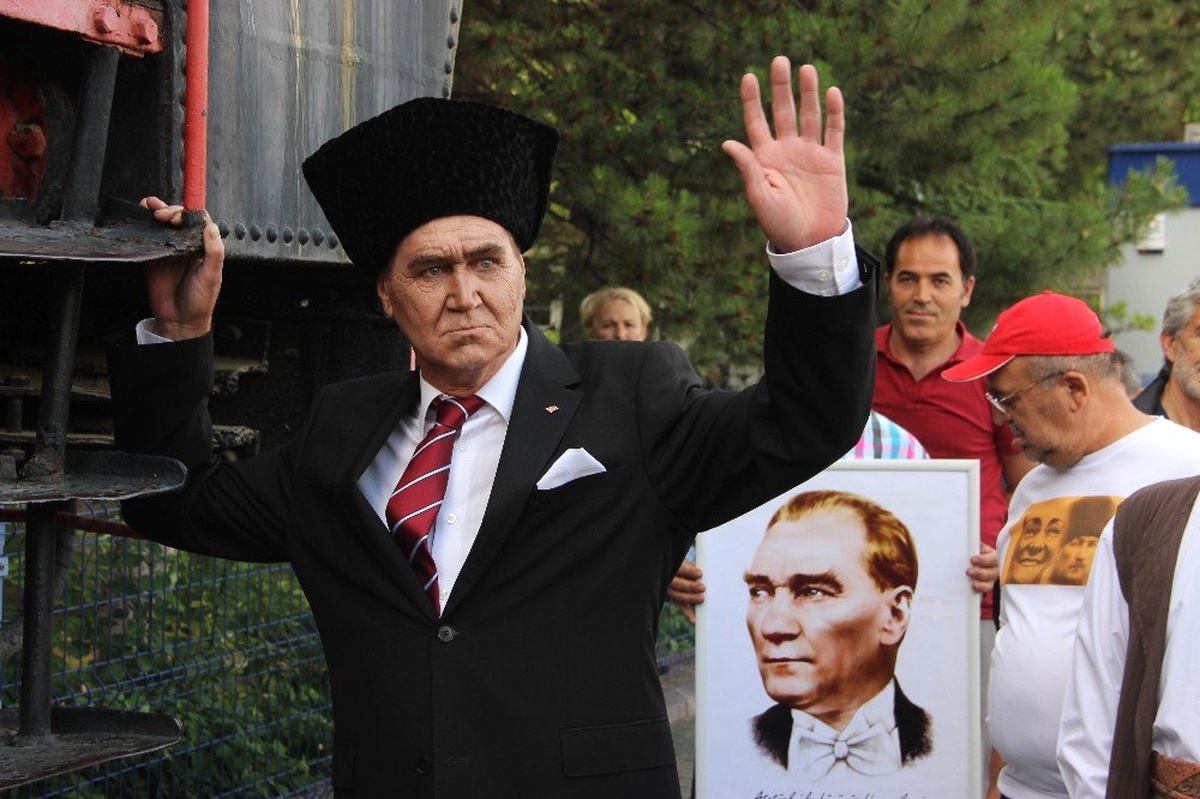 Atatürk\'ün Eskişehir\'e gelişinin 99. yıldönümü