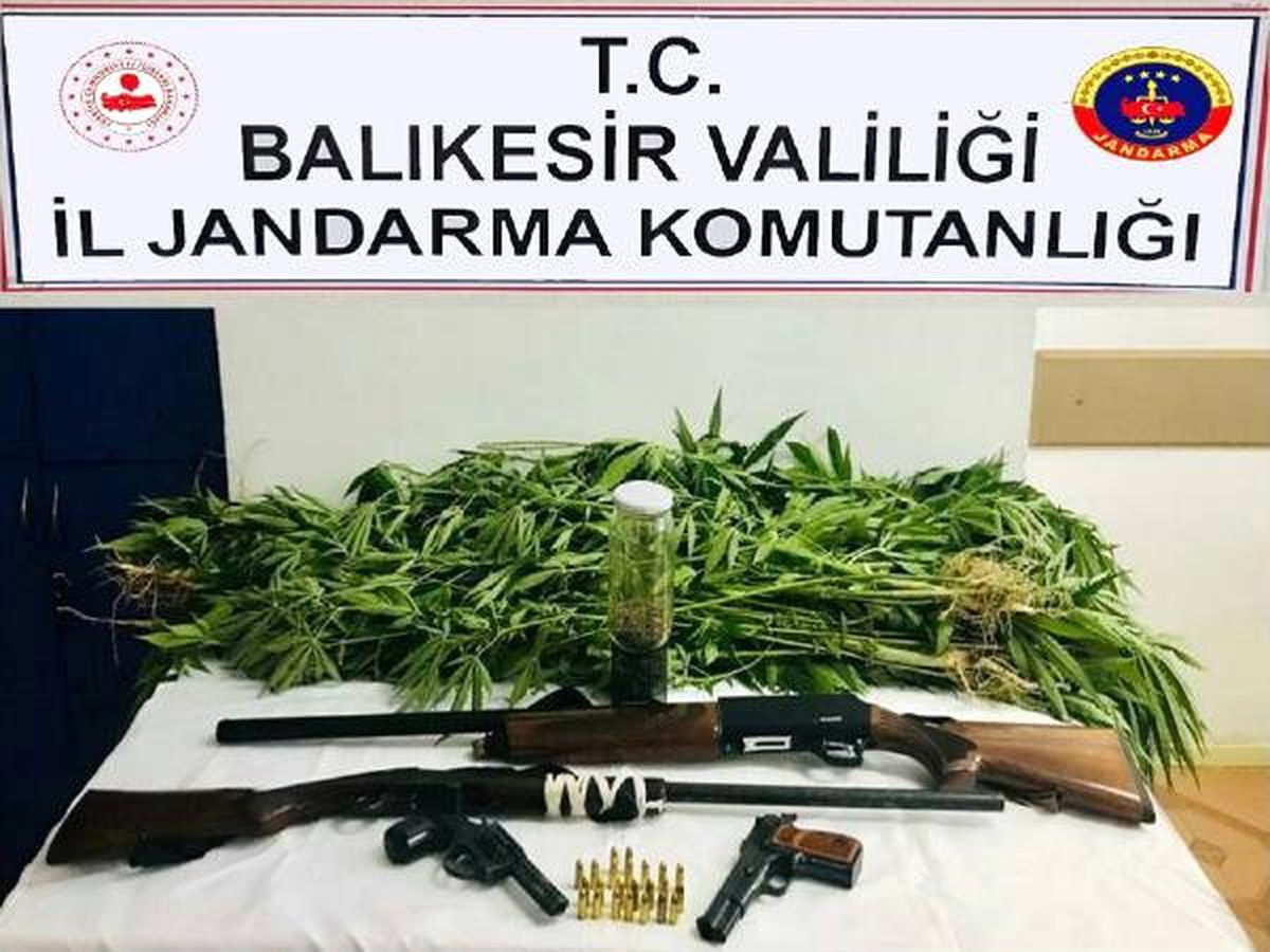Balıkesir\'de uyuşturucu ticaretine 2 gözaltı
