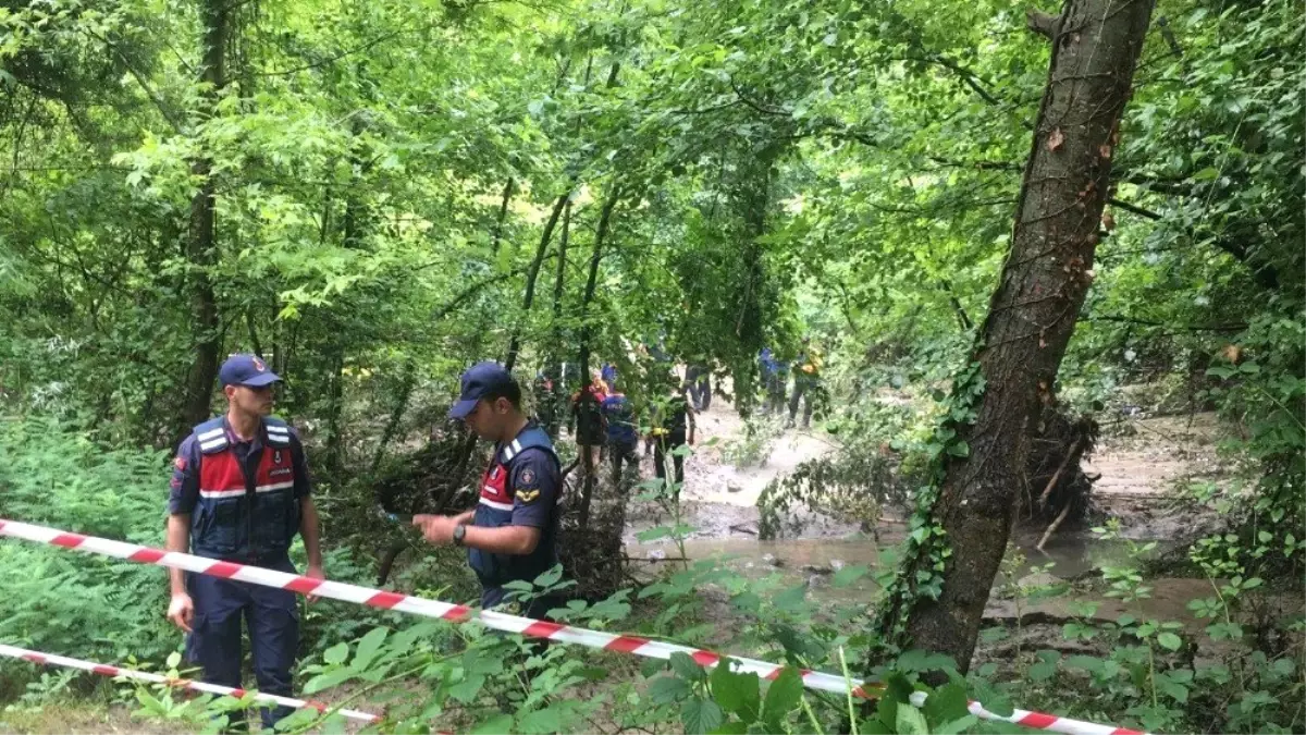 Bartın\'da selde kaybolan çocuğun cansız bedenine ulaşıldı