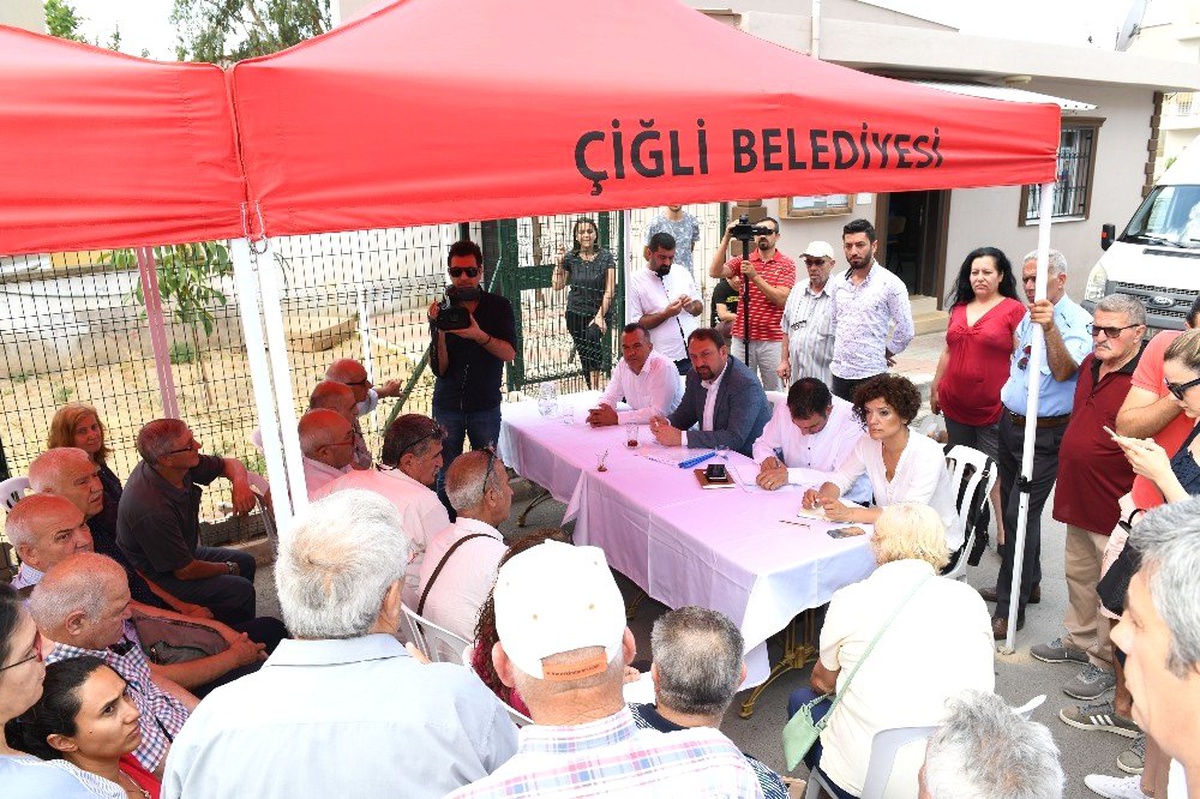 Çiğli\'de başkanlık makamı mahallelere taşındı
