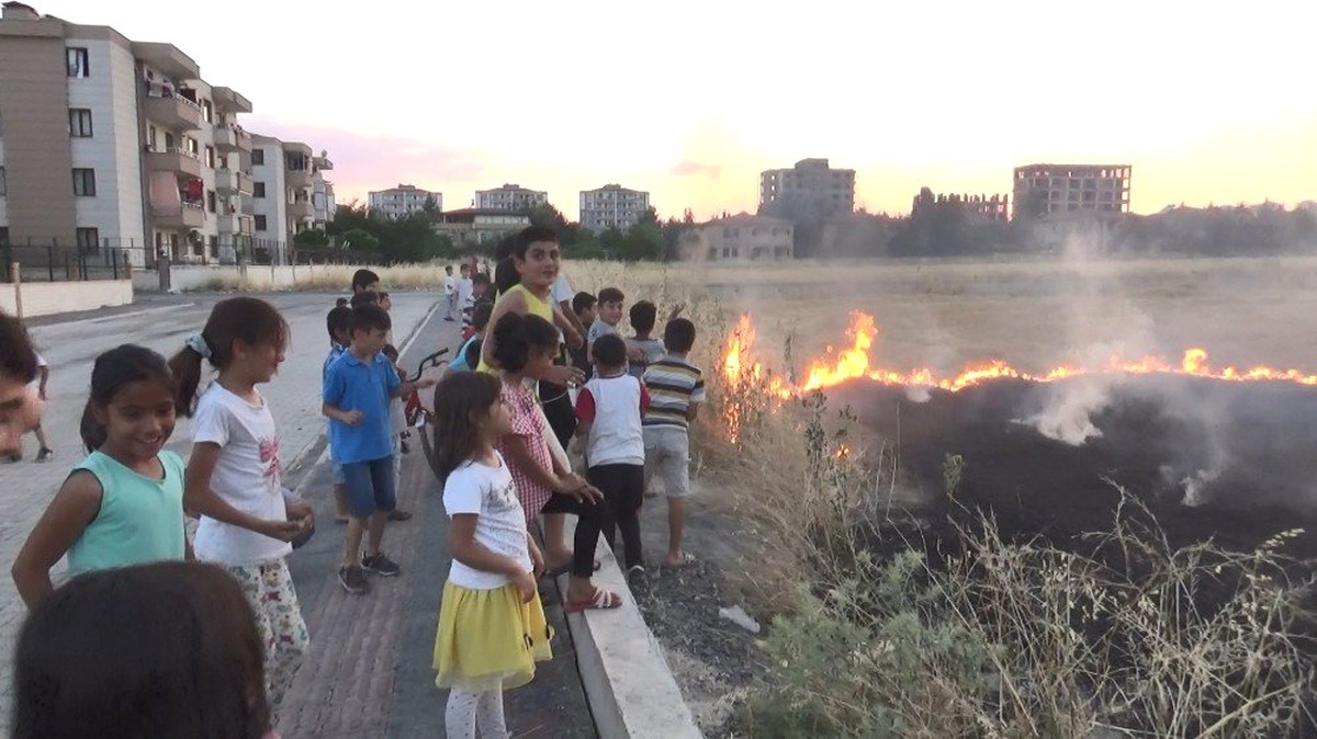 Diyarbakırlı çocuklardan büyüklere örnek olacak davranış