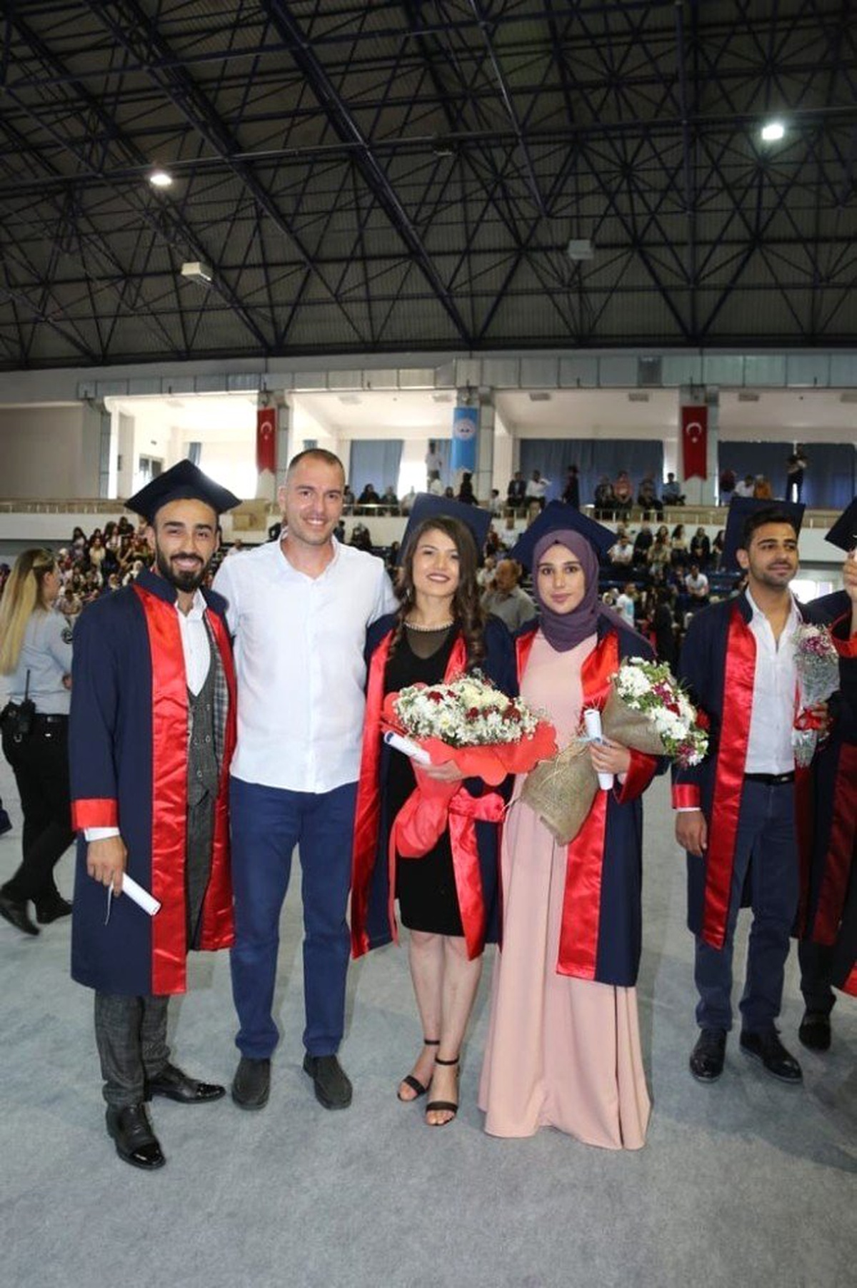 ERÜ\'nün Milli Akademisyenleri Gençlere Taş Çıkartıyor