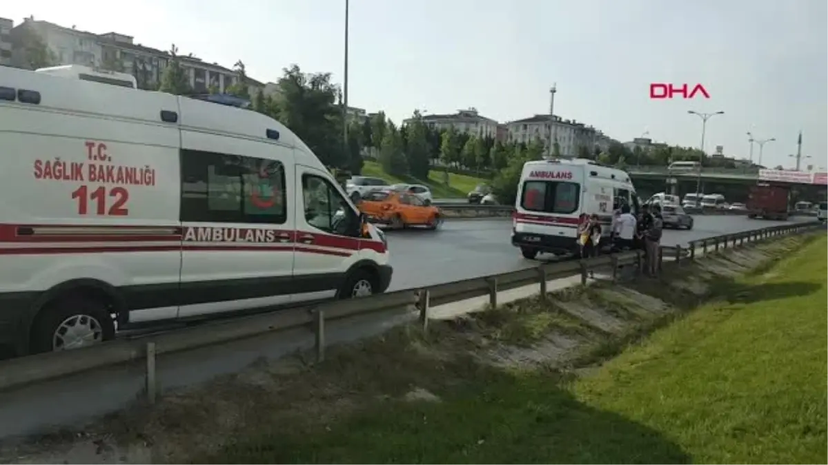 ESENYURT TEM BAĞLANTI YOLUNDA KAZA 2 YARALI