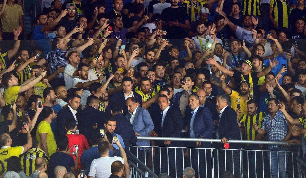 Fenerbahçe taraftarı Sinan Erdem\'de