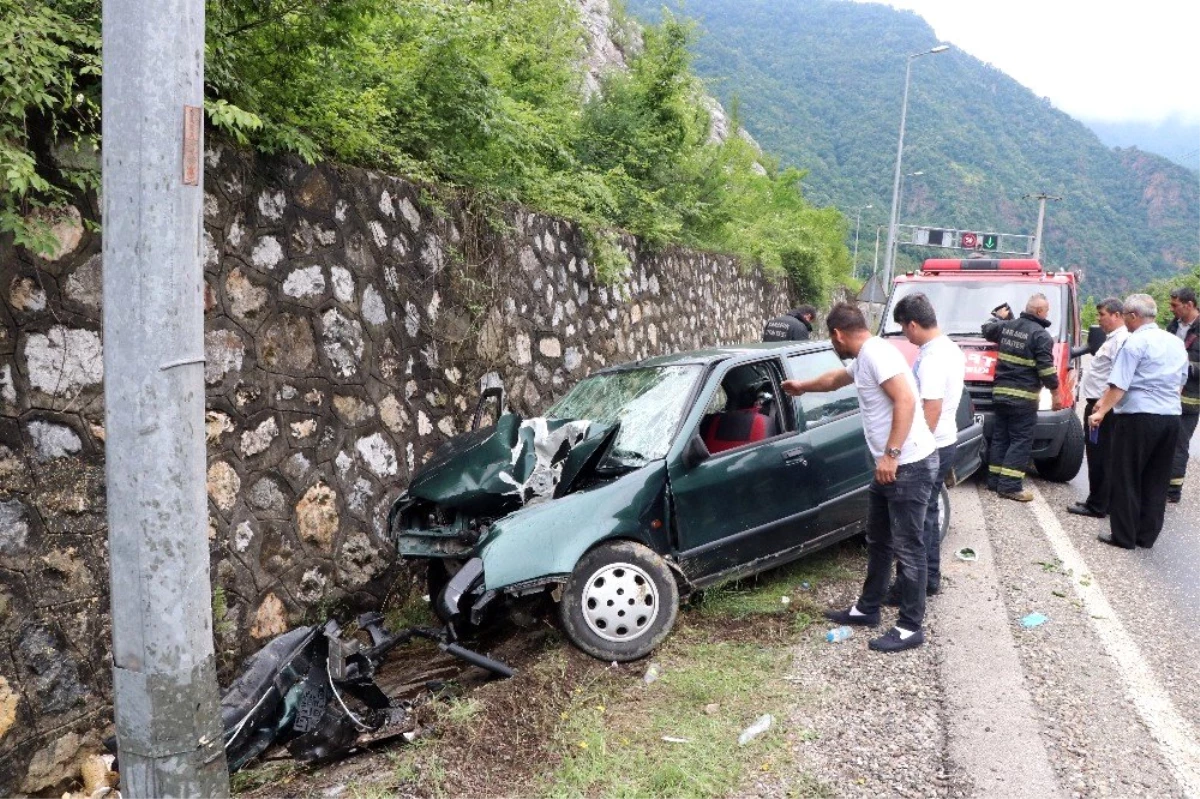 Karabük\'te trafik kazası: 1\'i ağır 3 yaralı