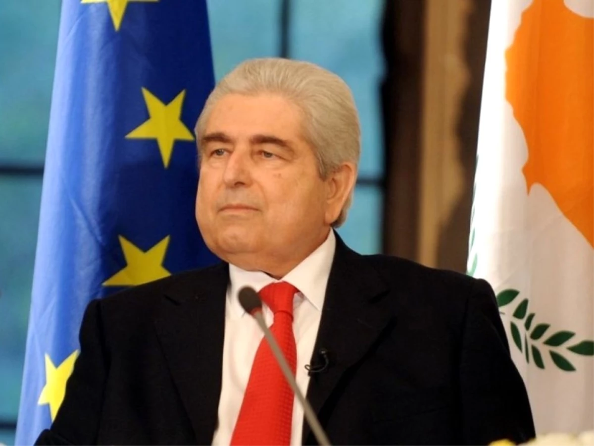 Kıbrıs Rum Kesimi\'nin eski lideri hayatını kaybetti