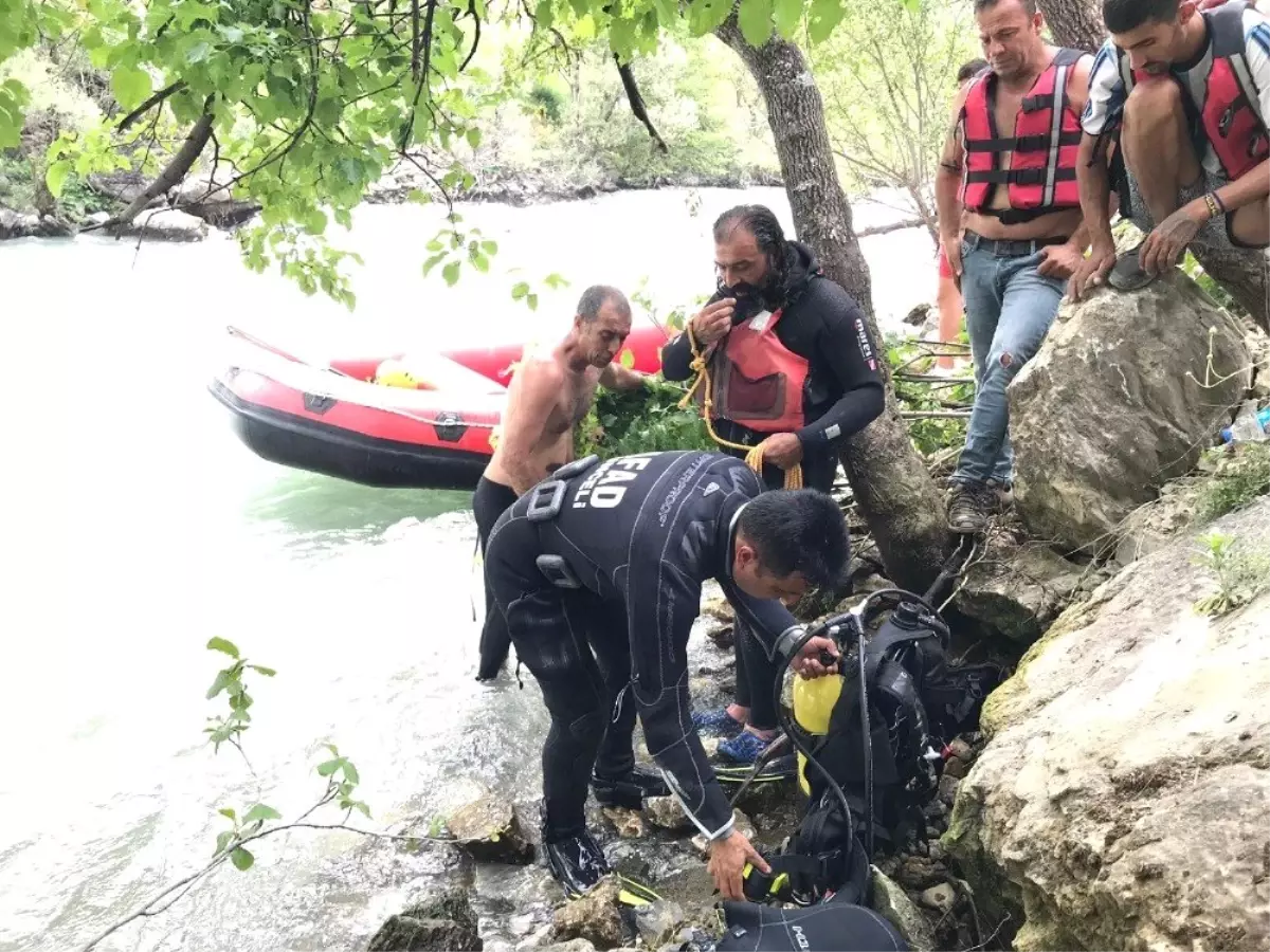 Munzur Çayı\'na düşen genci arama çalışmalarına JÖAK da katıldı