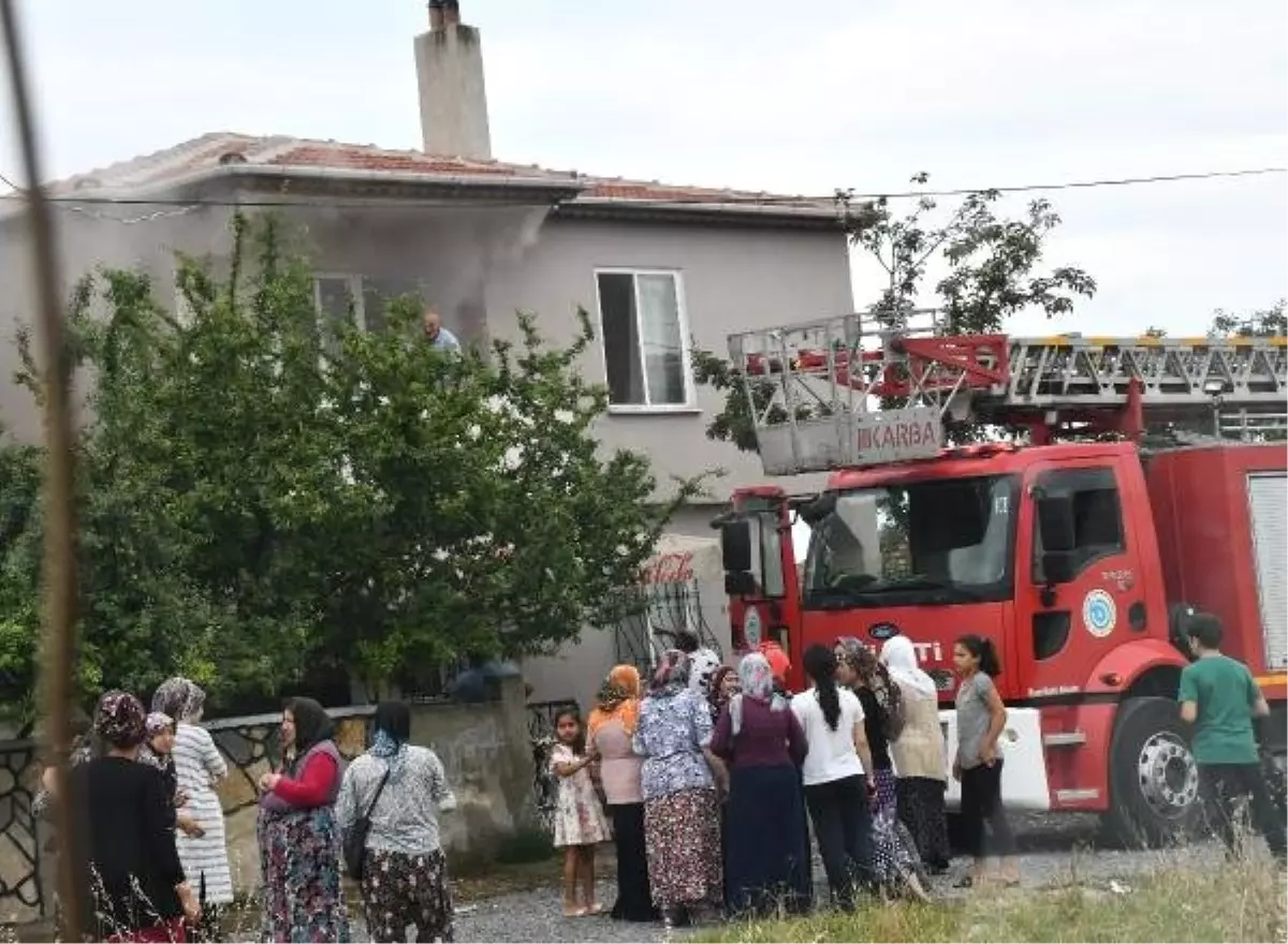 Mutfak yangınını itfaiye söndürdü