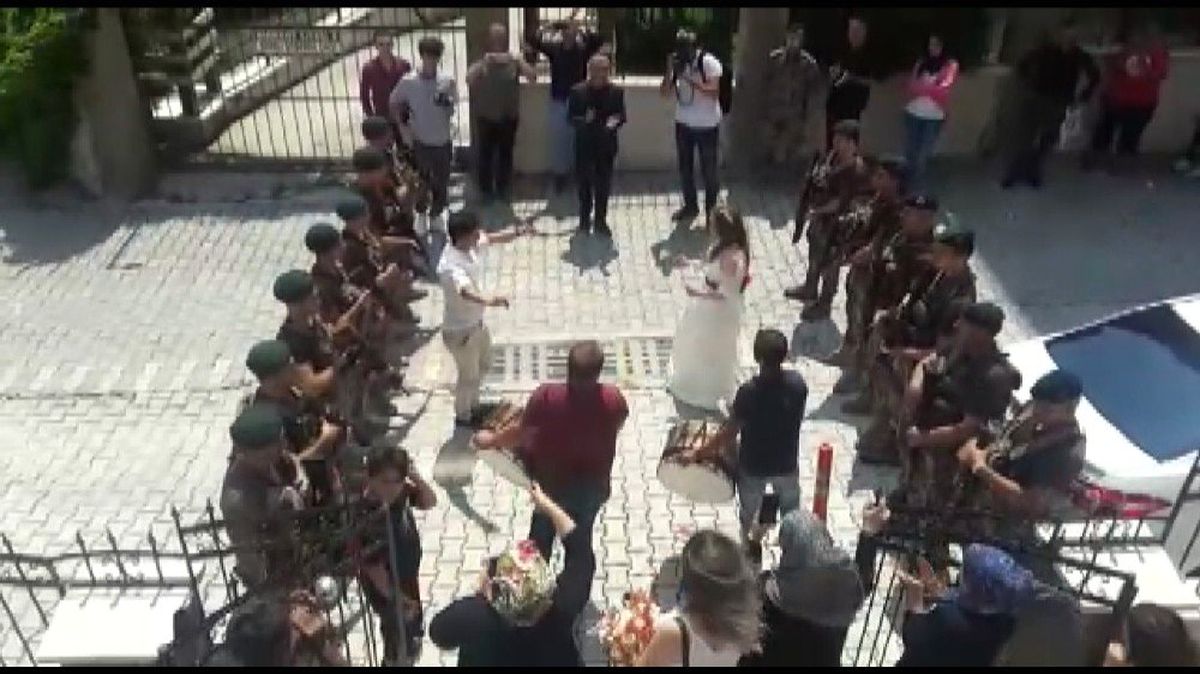 Özel harekat polislerinden şehit kızına vefa