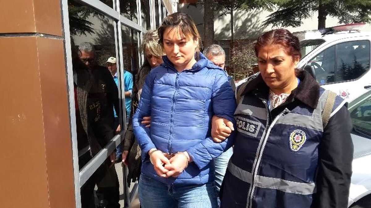 ESOGÜ\'de katliam yapan sanık duruşmada kafasını duvara vurdu