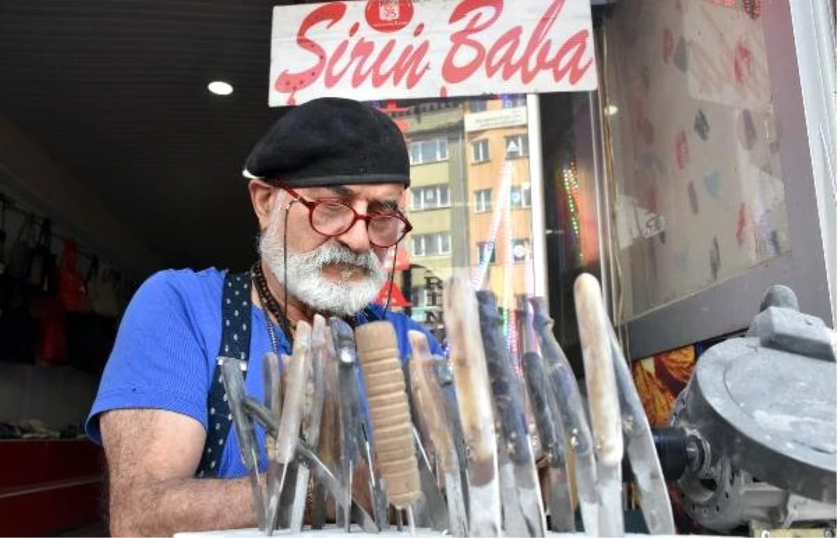 Sivas\'ın Şirin Babası, 24 yıldır bıçak üretiyor! Yurt dışından bile alıcısı var