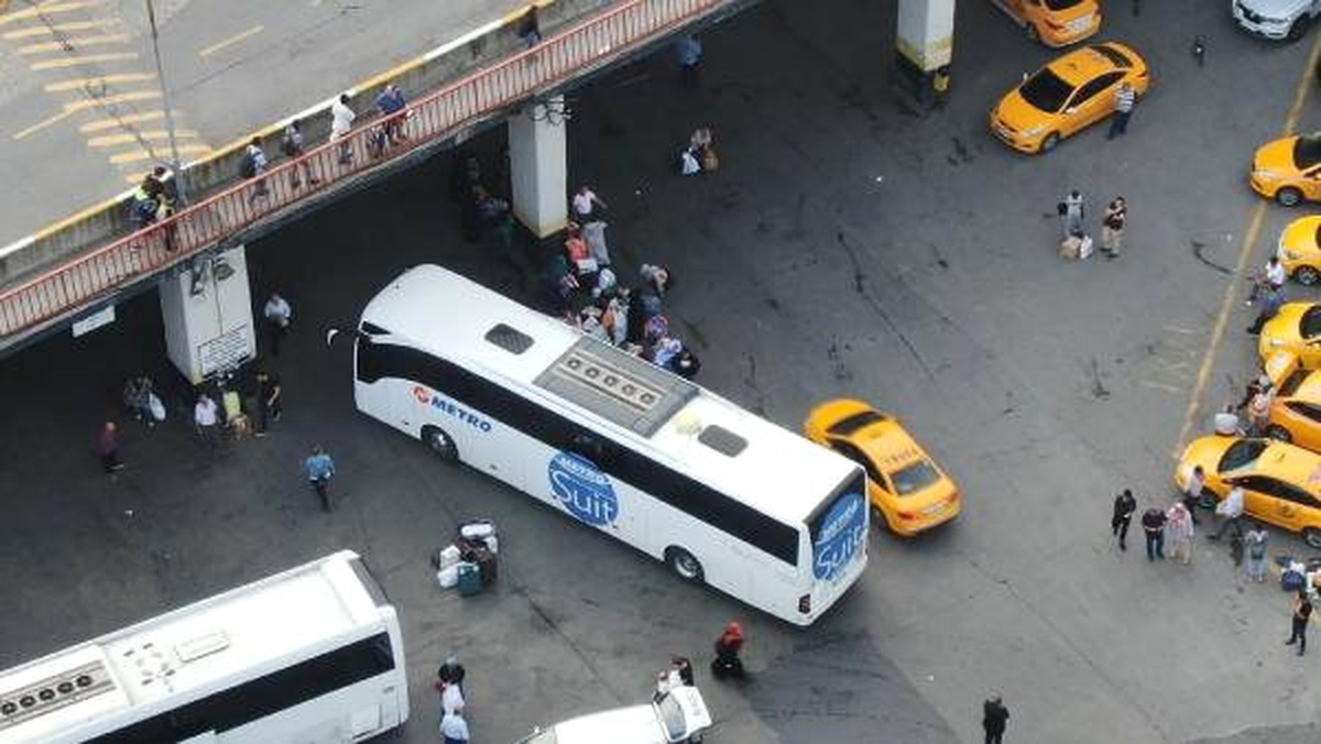 15 Temmuz Demokrasi Otogarı\'nda seçim yoğunluğu (Havadan fotoğraflarla)