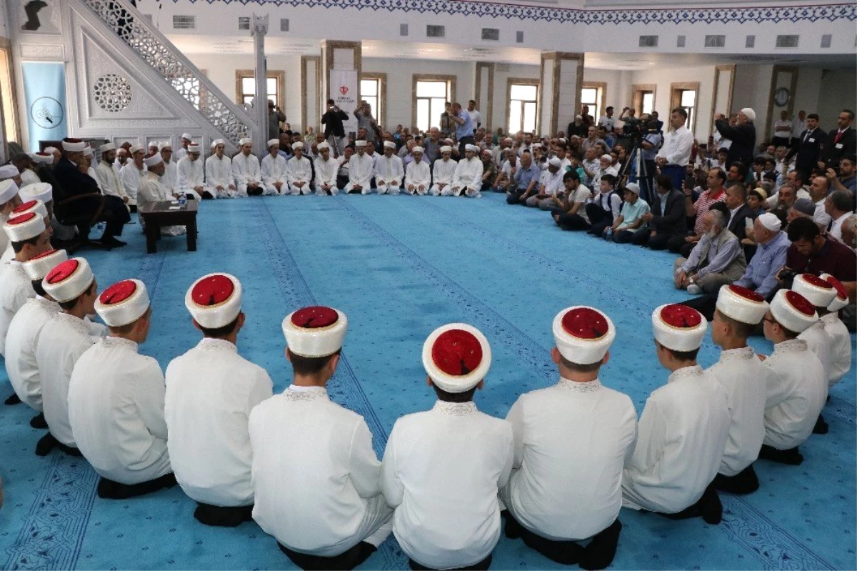 28 Şubat sürecinden sonra kapatılan Kuran kursu ilk hafızlarını verdi