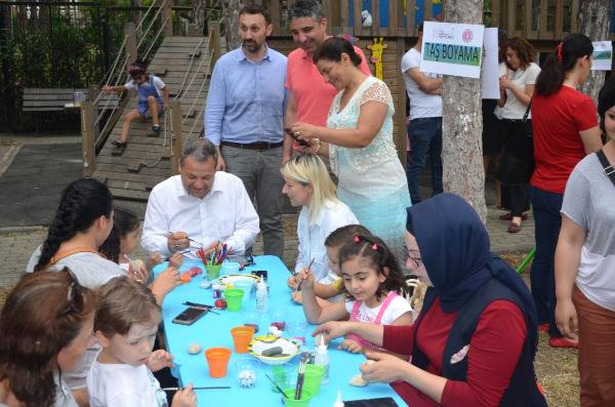 Anne ve çocuklar için birlikte etkinliklere katılma zamanı