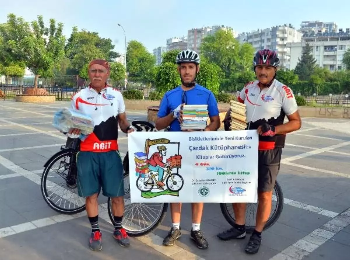 Bisikletlerle 300 kilometre kitap taşıyacaklar