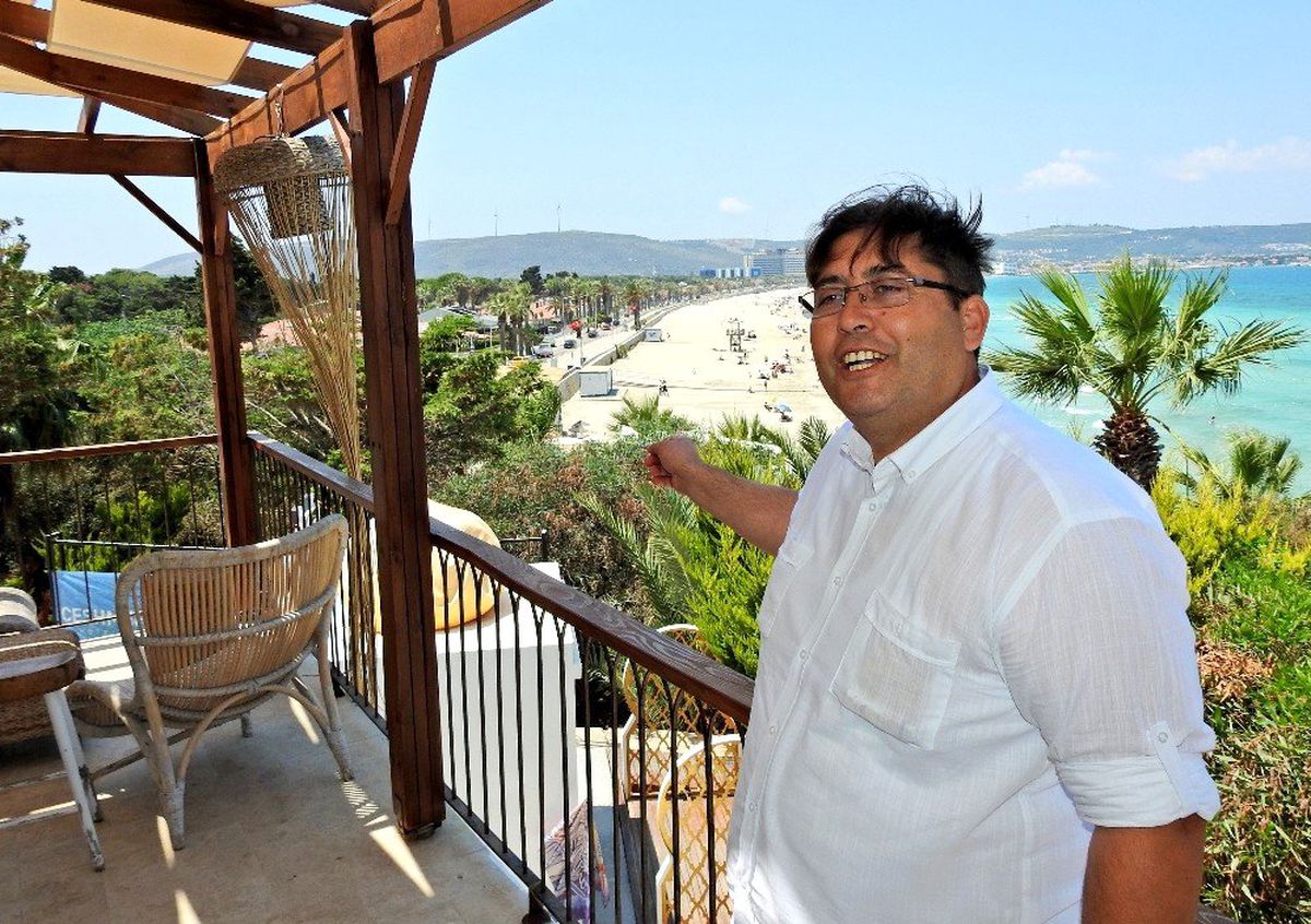 Çeşme\'de tatile seçim molası