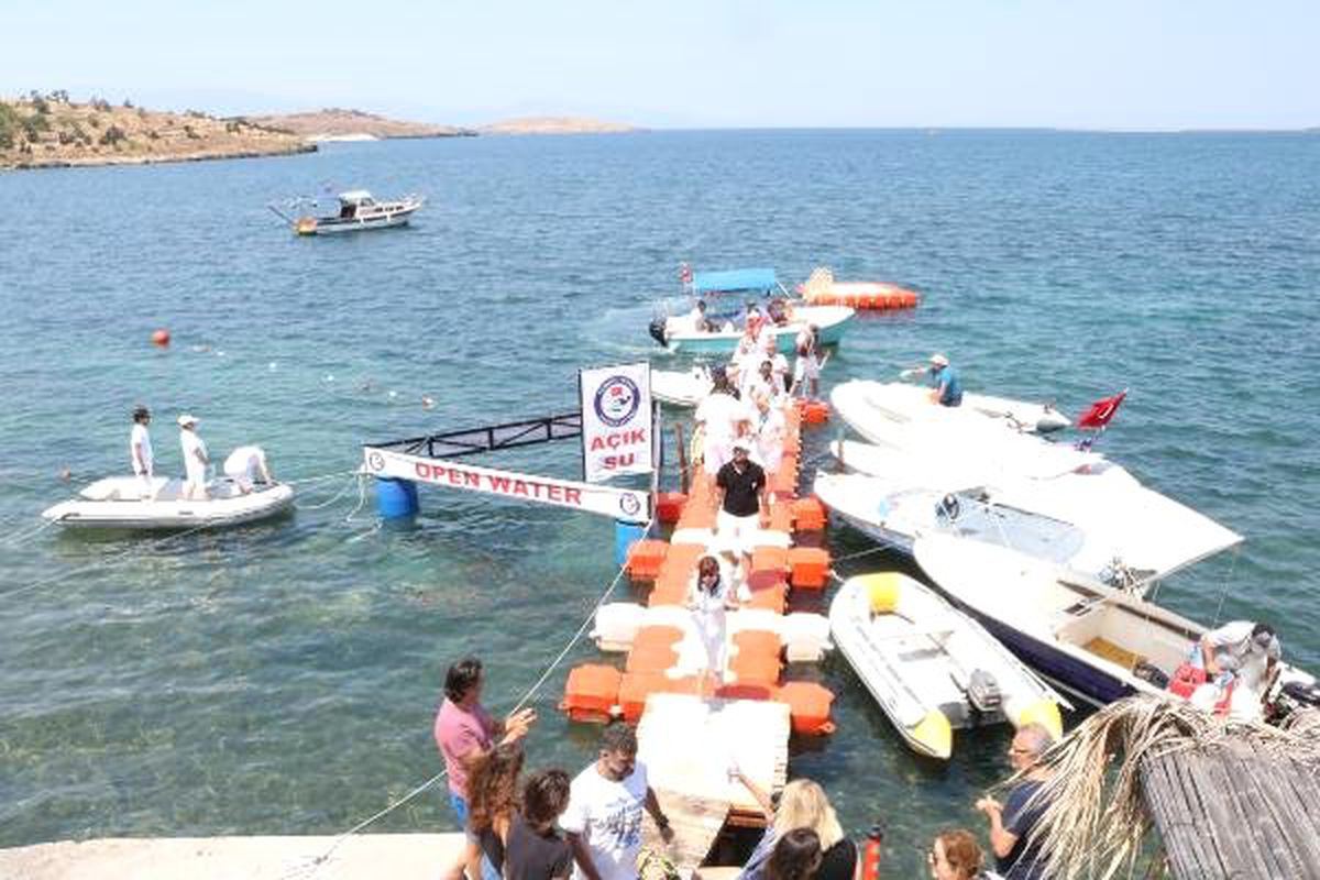 Foça\'da yüzme heyecanı