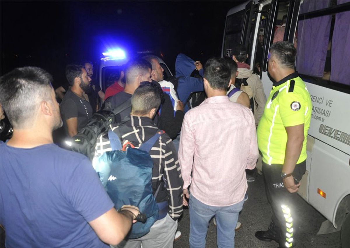İstanbul\'da trene bindiler, Tekirdağ\'da yakalandılar