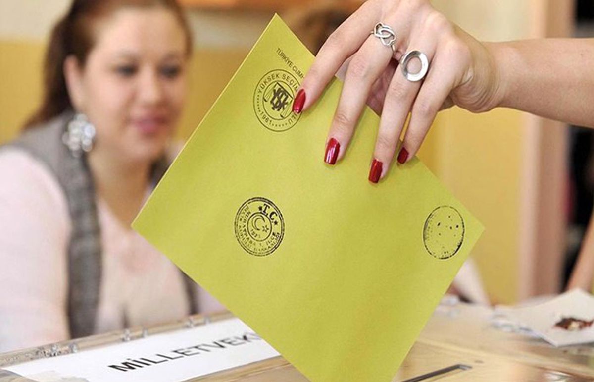 İstanbullu 10.5 milyon seçmen yarın sandık başına gidiyor